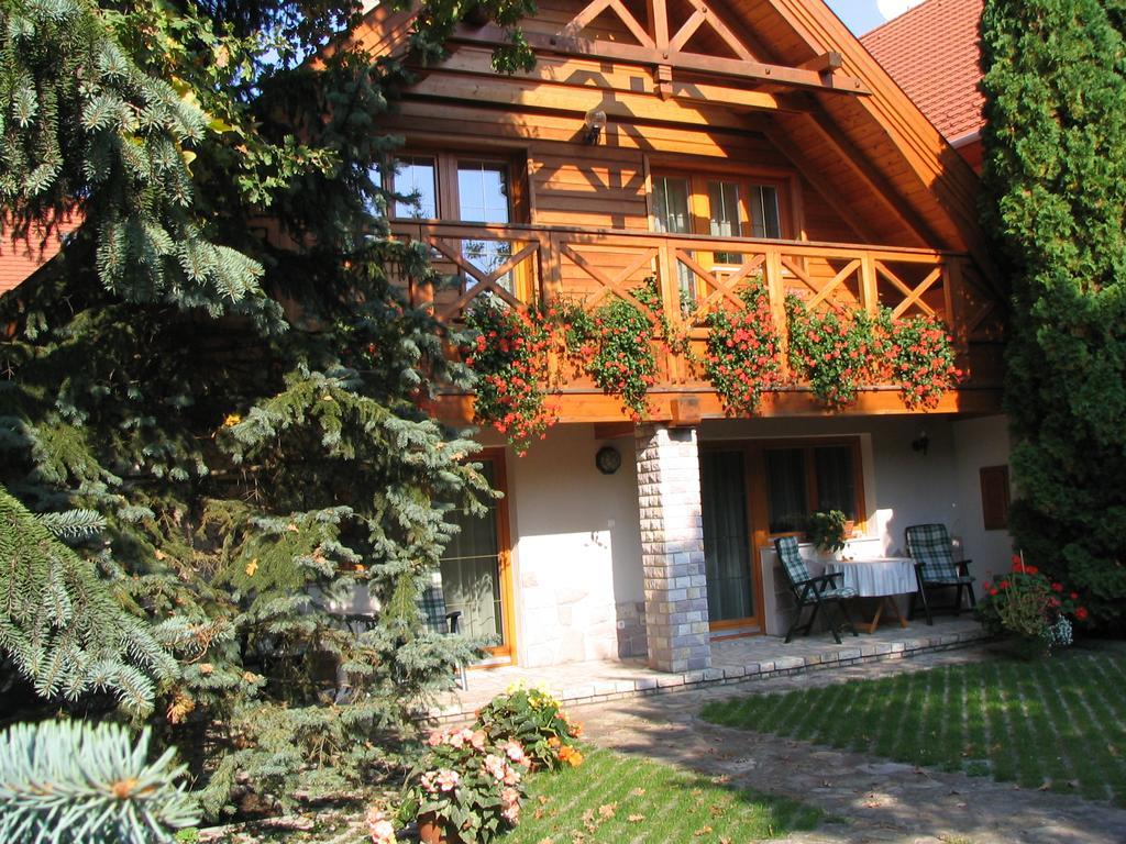 Toelgyes Apartment Hajdúszoboszló 外观 照片